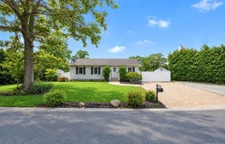 18 Hillcrest Road, Rocky Point, NY 11778