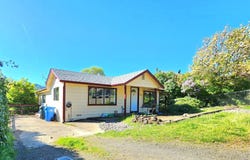 328 E FIFTH Ave, Sutherlin, OR 97479