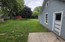 29 S Locust St, Oconomowoc, WI 53066