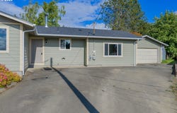 1816 SUNSET Ct, MyrtlePoint, OR 97458