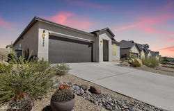 2240 Small Mountain Place, El Paso, TX 79911