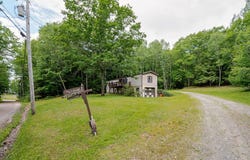 44 Scott Drive, Monmouth, ME 04259