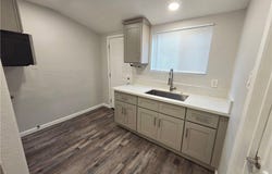 1923 E 6th Street, Long Beach, CA 90802