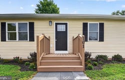 101 VICKERS Way, STAUNTON, VA 24401
