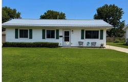 490 Myra Drive, Chardon, OH 44024