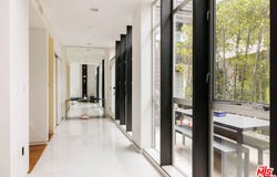 825 N Kings Rd, West Hollywood, CA 90069
