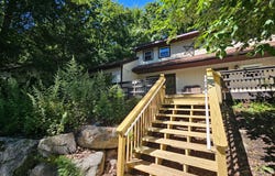 10 Villas Road, Mount Pocono, PA 18344