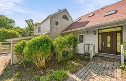 36 Chardavoyne Road, Warwick, NY 10990