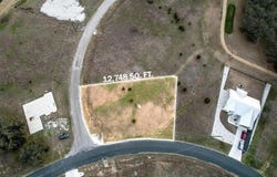 Bryan Marsh lot: 555, Blanco, TX 78606