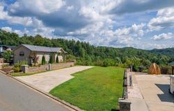 328 Sunset View Trail, Franklin, NC 28734