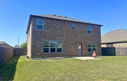 119 Everglades Ave, Taylor, TX 76574