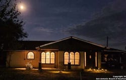 403.5 RETTA ST, Carrizo Springs, TX 78834