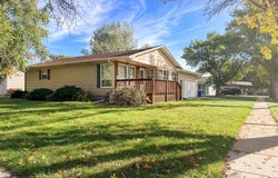 1646 Lawnridge Ave SE, Huron, SD 57350