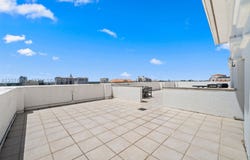 10 Aragon Ave, Coral Gables, FL 33134