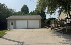1000 W Burkhart St, Moberly, MO 65270
