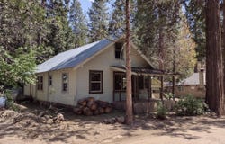 440 Trails End Drive, Camp Nelson, CA 93265