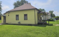 212 E Webster Street, Osceola, IA 50213