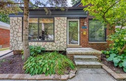 21156 Manchester Boulevard, Harper Woods, MI 48225