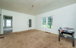 1386 E 60th Street N, Kellogg, IA 50135