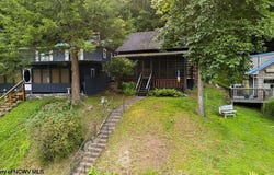 1752 Lake Floyd Circle, Bristol, WV 26426