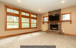 51 Sonja Dr, Doniphan, NE 68832