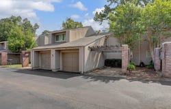 732 FOREST LAKE Dr, Memphis, TN 38117