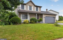 2 WINDSOR Way, CAMP HILL, PA 17011