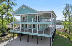 600 Elizabeth Dr., Murrells Inlet, SC 29576