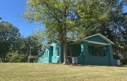 1060 N 2nd Ave, LAUREL, MS 39440