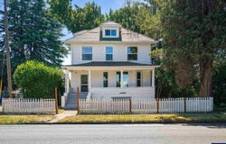 332 24th St NE, Salem, OR 97301