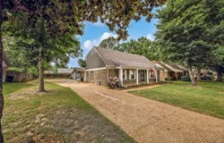 5743 ROBIN HOP Dr, Bartlett, TN 38134