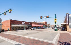 837 E Wall Street, Grapevine, TX 76051