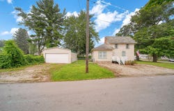 209 E Main Street, Parma, MI 49269