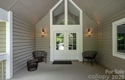 128 Overlook Drive, Flat Rock, NC 28731