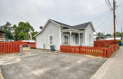 1806 SE BYERS Pl, Pendleton, OR 97801