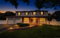 7 David Drive, Selden, NY 11784