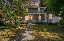 1902 E Lakeside Ave, Coeur d'Alene, ID 83814