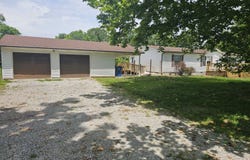 14230 E Windsong Road, Mt Vernon, IL 62864