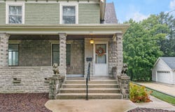 924 W Grand Ave, Port Washington, WI 53074