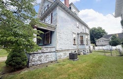 27 Poplar Ave, Wheeling, WV 26003
