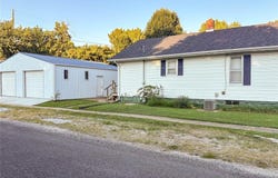 701 E Chestnut Street, Gillespie, IL 62033