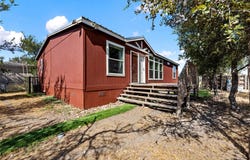 113 Sunflower Rd, Dale, TX 78616