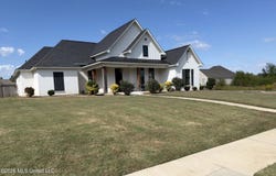 129 Coventry Lane, Canton, MS 39046
