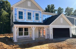 111 Hearthstone Ln, Radcliff, KY 40160