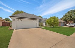 7429 Amber Drive, Watauga, TX 76148
