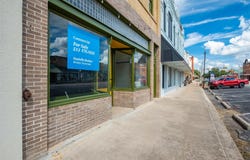 203 Main St, Smithville, TX 78957
