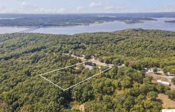 17537 Mockingbird Road, Warsaw, MO 65355