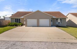 106 E Walnut Street, Roland, IA 50236