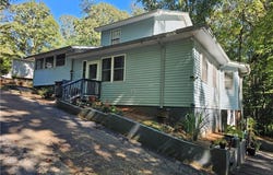 290 Emerald Drive, Clarkesville, GA 30523