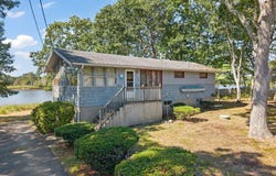 6 Sandpiper Terrace, Wareham, MA 02571